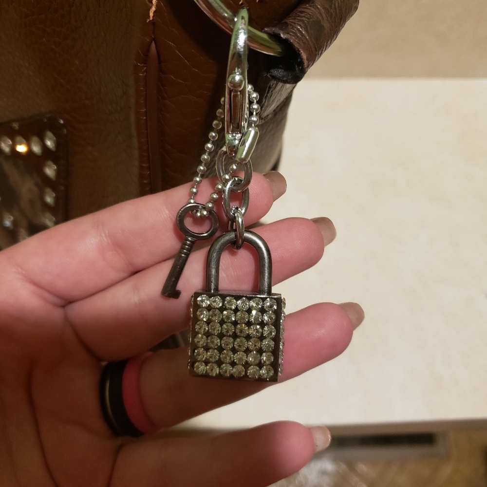 Purse - Picture 3 of 4